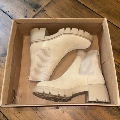 Sapato Chelsea Feminino Steve Madden Hutch Camurça Bege Tamanho 6 Usado Uma Vez, Com Caixa - Imagem 1 de 4