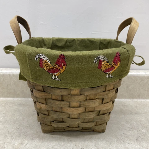 10 Inch Round Woven Basket With Felt Lining Rooster Embroidered Wicker Cover