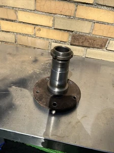 1980-1997 Ford F250 4X4 HD Dana 50 60 Front Axle Spindle Knuckle Hub Carrier - Picture 1 of 3