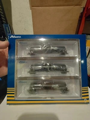 N scale Athearn 30k Ethanol 3 pack - Image 1 of 4