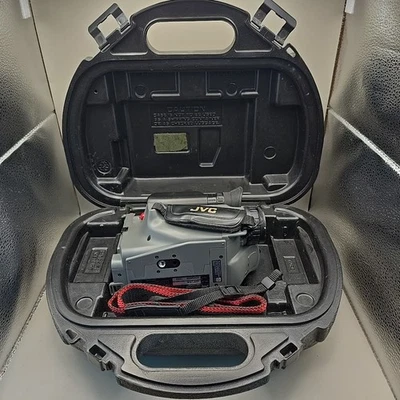 JVC Compact VHS VideoMovie GR-AX25 Camcorder In Official Black Hard Plastic Case - Image 1 of 4