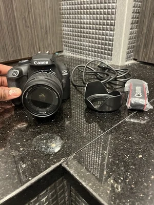 Cámara réflex digital Canon EOS 4000D 18-55 mm Foto 1 de 4