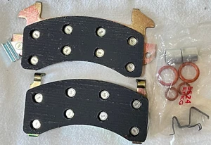 HALF SET (ONE SIDE) BENDIX SEMI-METALLIC PADS MKD154 WITH HALF SET WAGNER F99333 - Picture 1 of 2