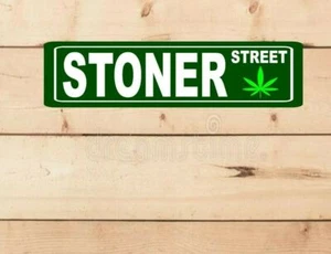 Cartel de Novedad de Metal Divertido Stoner Street CHISTE HOMBRE CUEVA BAR SALÓN - Imagen 1 de 4