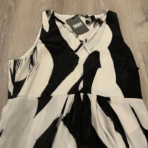 NWT Woman's Dresses DKNY Sleeveless Printed Maxi Dress Black White Size Small - Picture 1 of 7