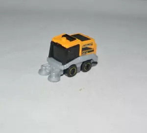 MATCHBOX 2023 MBX CONSTRUCCIÓN IV - EXCLUSIVO MBX MINI SWISHER AMARILLO SUELTO - Imagen 1 de 8