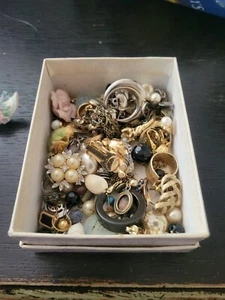 Vintage Misc Lot Of Beads, Earrings - Picture 1 of 6