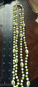 Omas alter Modeschmuck Vintage Halskette Retro grün und weiß - Bild 1 von 7