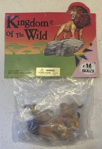 !Vintage Nuevo En Paquete Bully Familia De 3 León PVC Figuras Reino De La Salvaje - Imagen 1 de 15