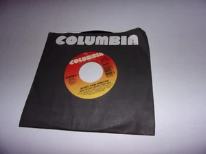 Ricky Van Shelton: Wear My Ring Around Your Neck / Who'll Turn Out The Lights 45 - Bild 1 von 3