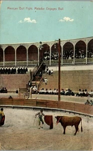 Vintage Postcard Mexican Bull Fight ~ Madador Engages Bull Posted 1904 - Picture 1 of 4