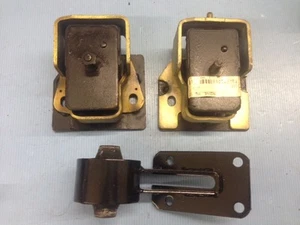 Front Left Front Right Motor Mount & Trans Mount for 87-90 Mitsubishi Van 2.4L - Picture 1 of 4