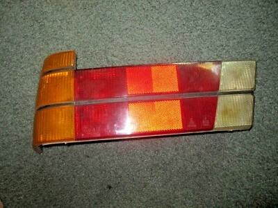 ОРИГИНАЛЬНЫЙ ЛЕВЫЙ ЗАДНИЙ ФОНАРЬ В СБОРЕ ALFA ROMEO 75 MILANO  - Изображение 1 из 4