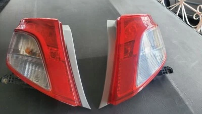 JDM 2012 2014 Toyota Vitz Yaris hatchback NCP luces traseras LED transparentes/rojas genuinas Foto 1 de 4