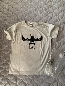 NEW in bag BOYS bat t.shirt. Grey. Age 7-8y - Picture 1 of 16