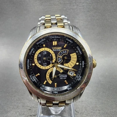 Reloj Citizen Eco-Drive 8700 Hombre 39mm Esfera Negra Dos Tonos Calendario Perpetuo Foto 1 de 4