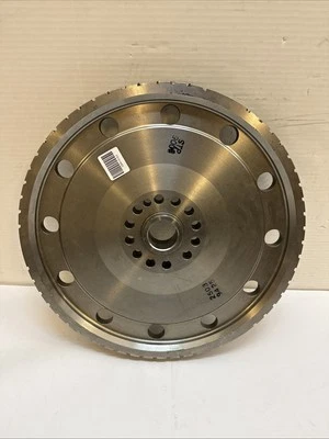 PIEZA COMPATIBLE CAMIÓN VOLVO VOLANTE MACK #: 21514072 Foto 1 de 4