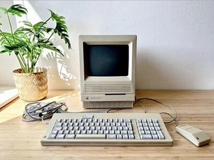 Vintage Macintosh SE Computer - 1987 - Afbeelding 1 van 6