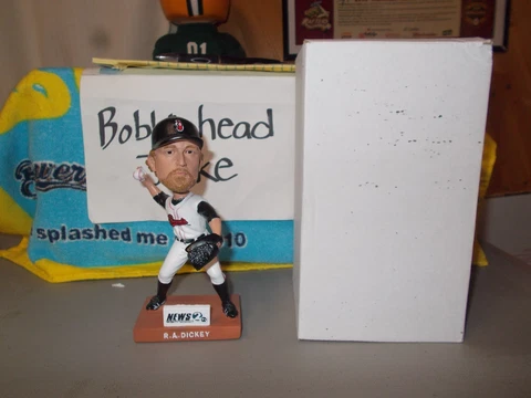NIB 2013 R.A. DICKEY NASHVILLE SOUNDS BREWERS BOBBLEHEAD SGA 8/3/13 Cover