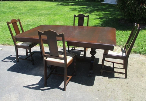 Antique Wooden Dining Room Set Table 4 Chairs Ornate Legs on Table PICK UP ONLY Cover