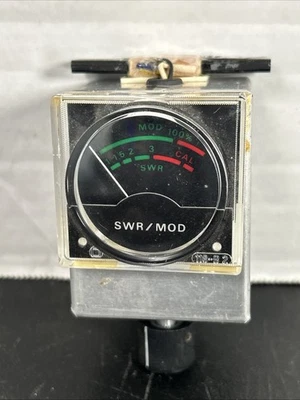 SWR (Standing Wave Ratio) and modulation meter (untested) - Image 1 of 4