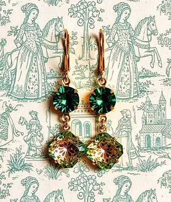 Preciosos pendientes de cristal verde AB y mosaico flor enchapado en oro Foto 1 de 4