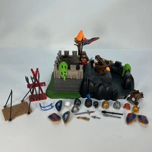 Playmobil 6627 Caballeros Dragón Fuerte Incompleto 1 Figura y Cascos Extra Escudos - Imagen 1 de 7
