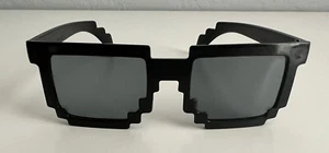 Pixel Sonnenbrille schwarzes Gestell Gamer Brille - Bild 1 von 3
