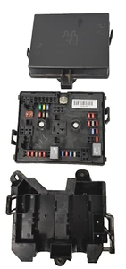 GM Chevy Express GMC Savana Interior Cabin FuseBox Relay Junction Block 22778074 - Picture 1 of 6