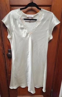 Vintage OSCAR DE LA RENTA Women Nightgown Sz L Lace Embroidered Nighty Pajamas - Image 1 of 4
