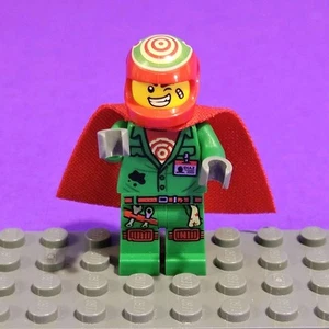 Lego El Fuego Stuntman Minifigure With Cape Helmet Red Green - Picture 1 of 6