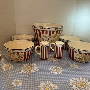 ~ Kitchen Prep 101 Tabletops Unlimited Popcorn Bowls Set + Shakers - Picture 1 of 12