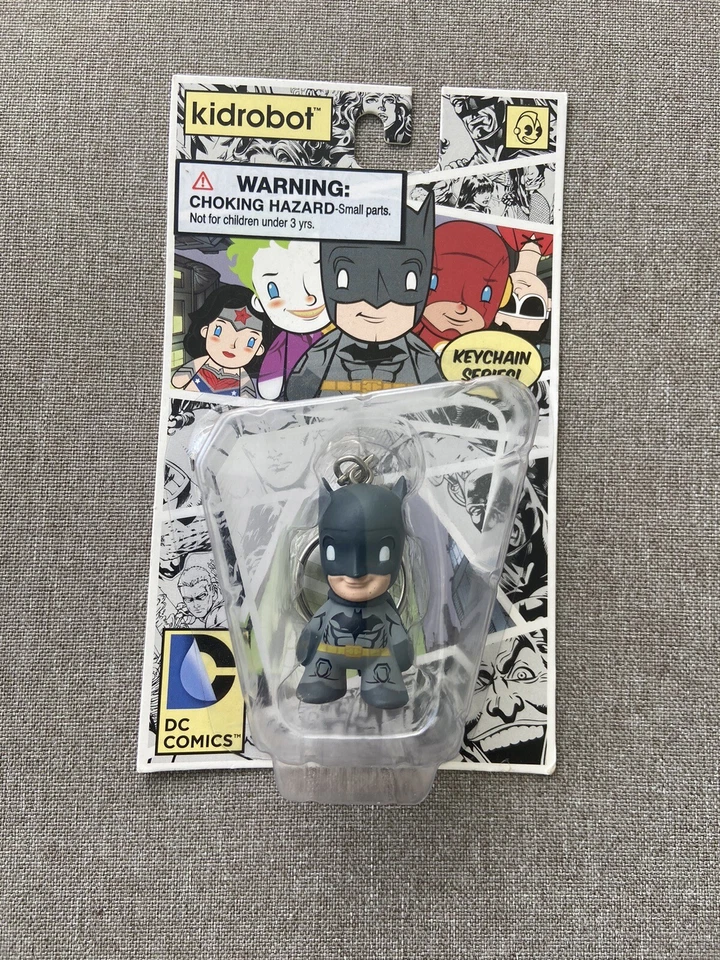 Kidrobot DC Comics Batman Vinyl Figure Keychain New Toys Dark Knight Keyring - Image 1 of 1