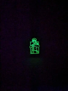 Naruto glow in the dark enamel lapel pin - Picture 1 of 3