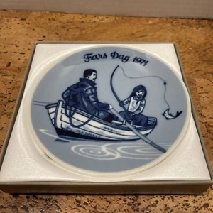 1971 Porsgrund Norway Fathers's Day Plate Father & Son Fishing Fars Dag 1971 - Picture 1 of 5