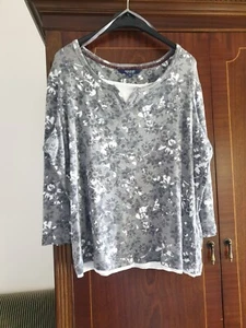 Maine New England Eomen's Grey And White Floral Blouse Size 18 - Picture 1 of 3