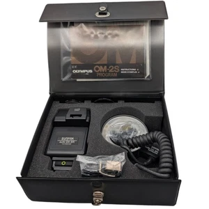 Sunpak Auto DX-8R Thyristor Ring Light Flash w/ lens ring adapters & case Great - Picture 1 of 10