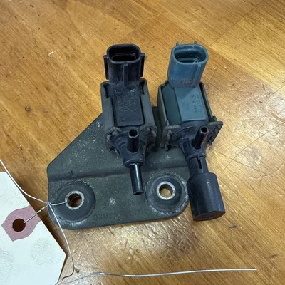 92-98 OEM Suzuki Sidekick Geo Tracker EGR FPR Vacuum Solenoid Purge Valve VSV - Image 1 of 4