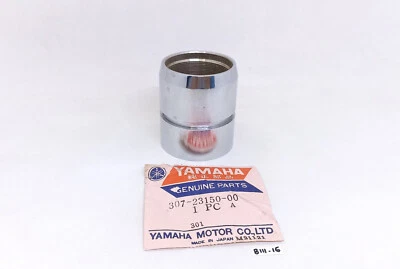 Tuerca de horquilla delantera exterior Yamaha RD125 AS3 AS2C AS1C TA125 NUEVO EN STOCK Japón Foto 1 de 4