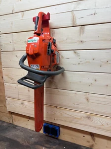 Motorsäge Kettensäge Motorsägenhalter Wandhalter Halterung Stihl Husqvarna - Bild 1 von 5