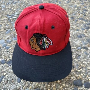 Vintage 90s Chicago Blackhawks Snapback Hat Cap One Size Logo 7 NHL Hockey Red - Picture 1 of 8