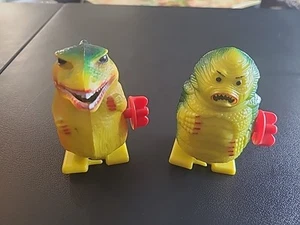 Vintage Godzilla Kreatur Schwarze Lagune Aufziehspielzeug Funkenschießen Feuer Hongkong - Bild 1 von 8