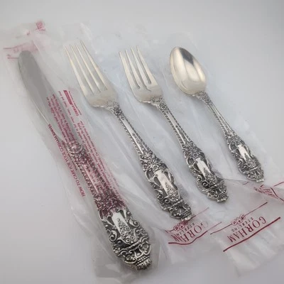 Corona Gorham barroca plata de ley 4 piezas ajuste de lugar - Nuevo en paquete Foto 1 de 3