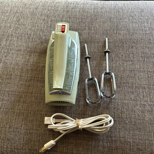 VTG GE General Electric Atomic Avocado Green Hand Mixer Model #D4M47 Works GREAT - Picture 1 of 12
