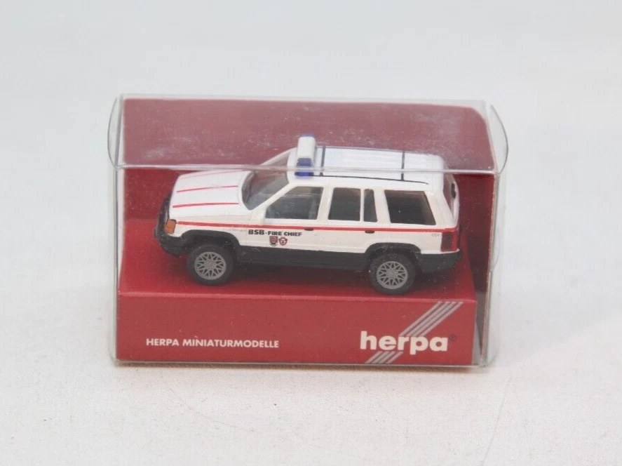 HERPA - HO 1:87 - Chrysler Jeep Fire Chief - NUOVO - Immagine 1 di 2