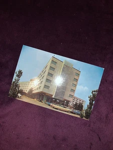 INTERNATIONAL HOTEL Jamaica N.Y. JFK, vintage color photo postcard w sleeve - Picture 1 of 3