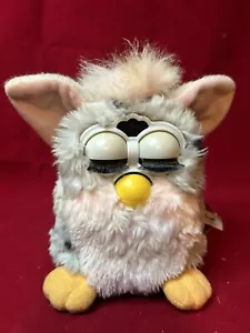 Furby 1998 rosa Ohren Bauch grau Leopard mit Etikett Modell 70-800 FOR PARTS funktioniert nicht - Bild 1 von 5