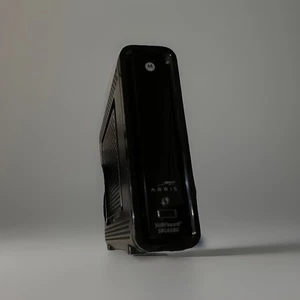 Motorola Arris SURFboard SBG6580 Cable Modem & Wi-Fi Router - Picture 1 of 4