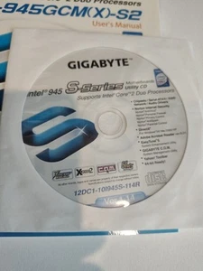 Gigabyte Motherboard Intel 945 S Series Drive/utilities Disk With User Manual  - Picture 1 of 2