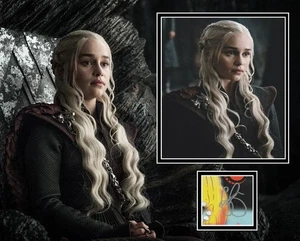 EMILIA CLARKE SIGNED GAME OF THRONES PHOTO MOUNT (2) - Picture 1 of 1